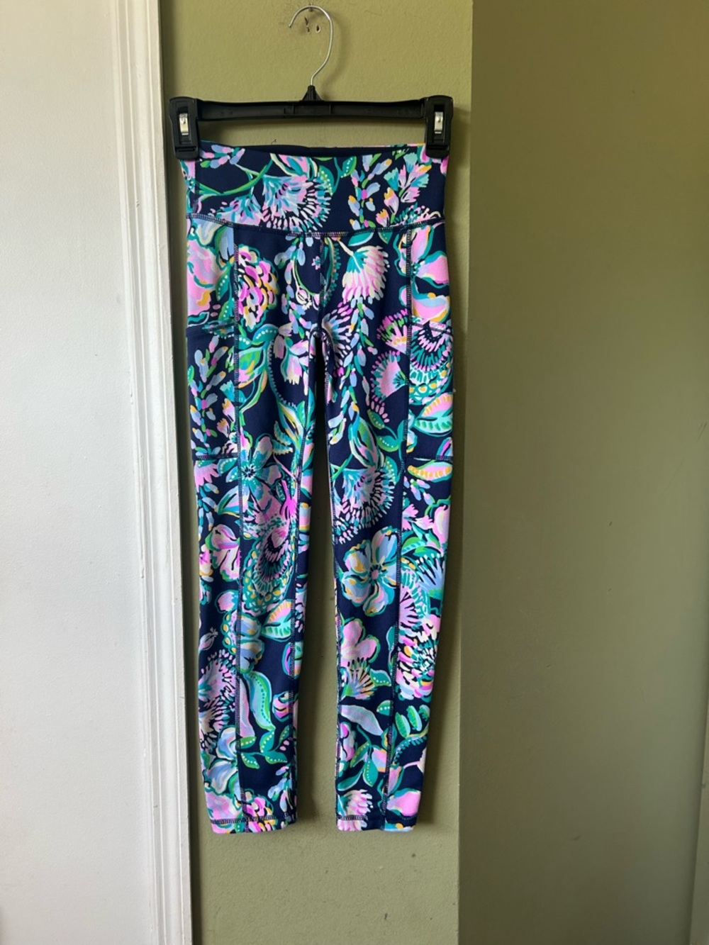 Lilly Pulitzer Navy Leggings with Pink, Teal & Yellow Floral Print